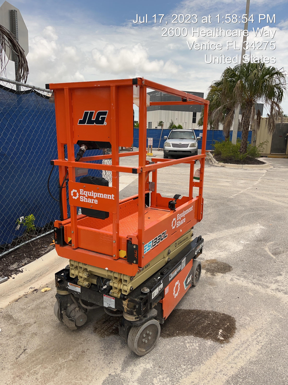 2022 JLG ES1330L