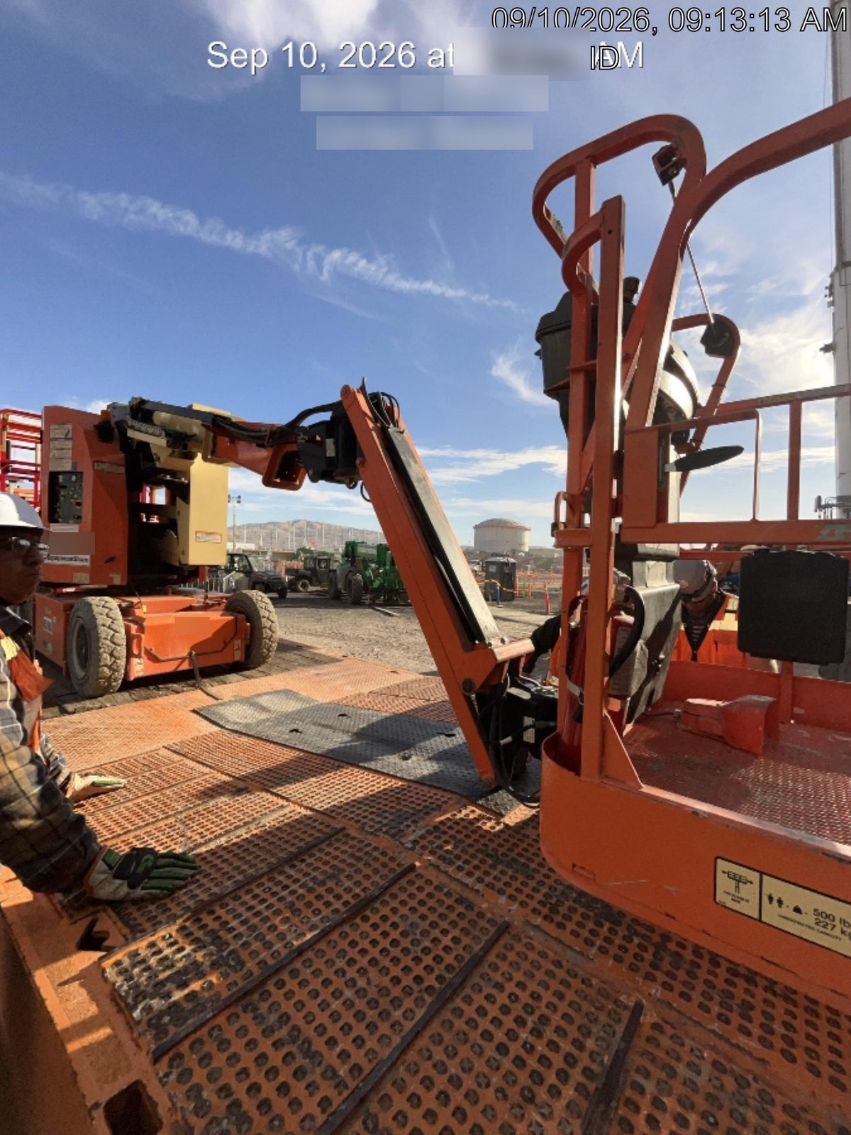 2019 JLG E300AJP