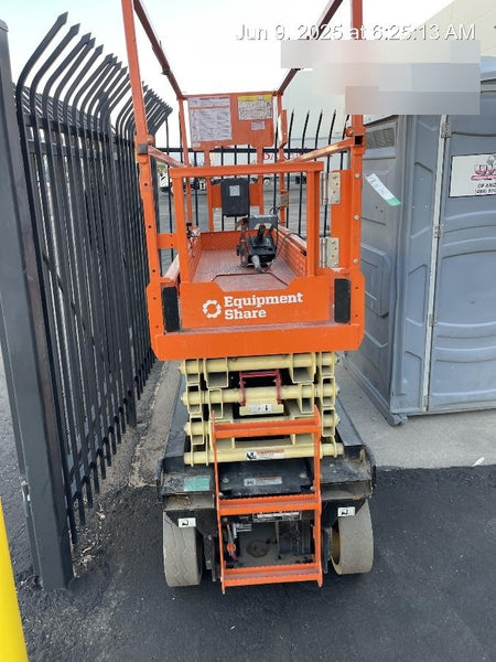 2022 JLG ES2632