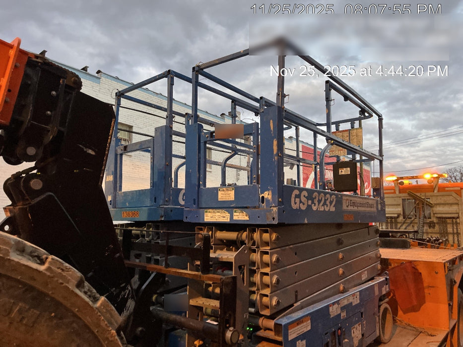 2021 GENIE GS-3232