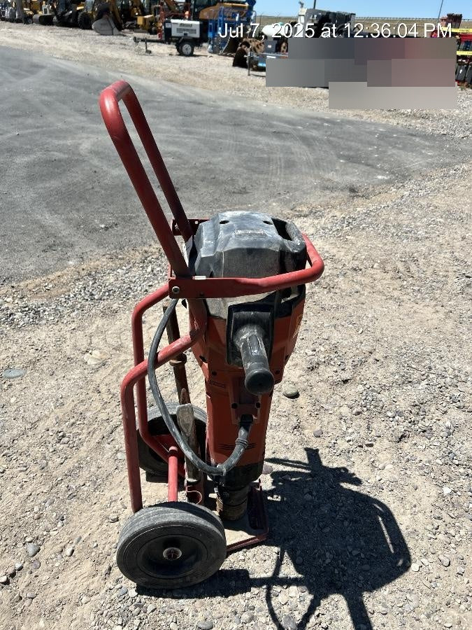 2023 HILTI TE 3000-AVR
