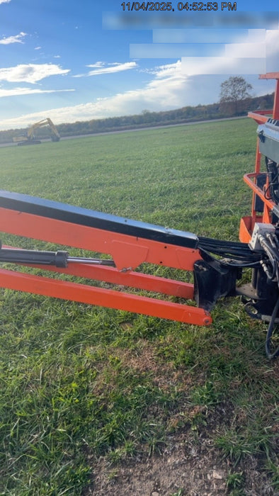 2019 JLG 660SJ