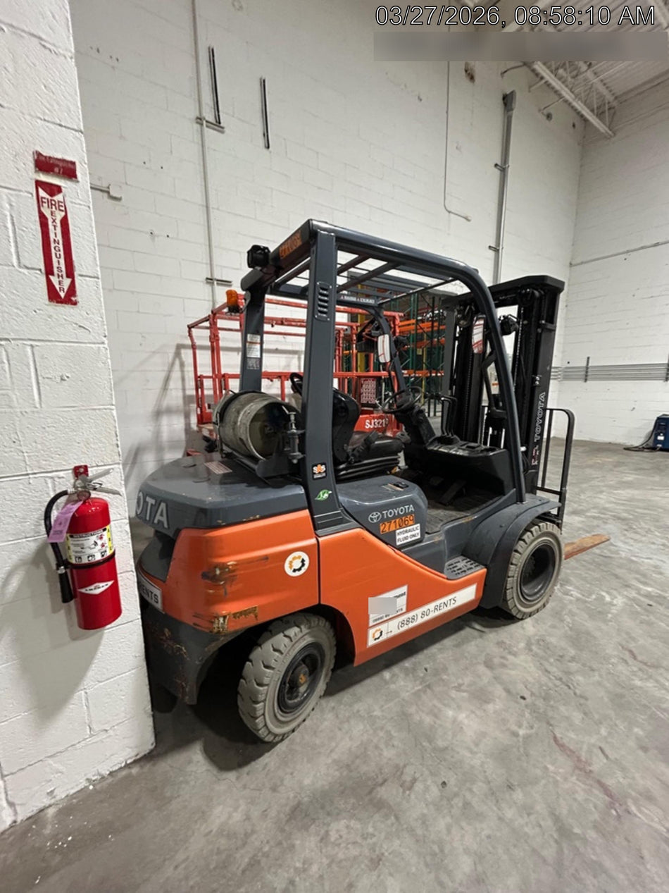 2022 TOYOTA 50-8FGU25