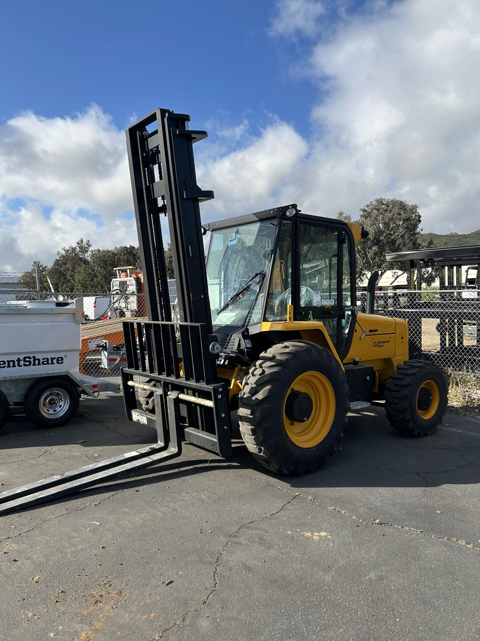 2025 JCB 930-4