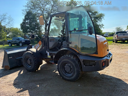 2023 CASE 121F