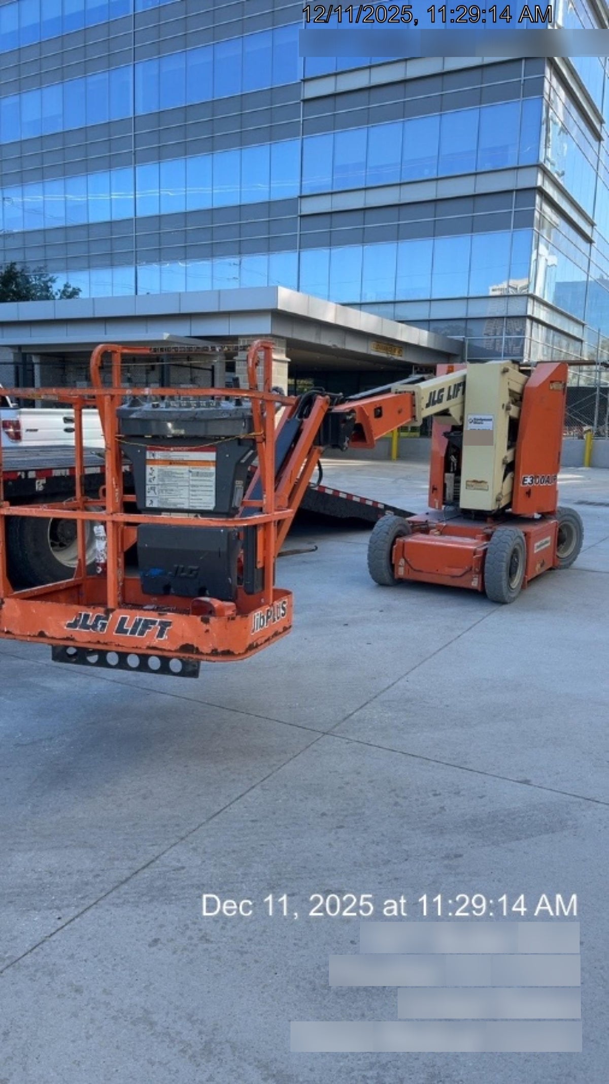 2019 JLG E300AJP