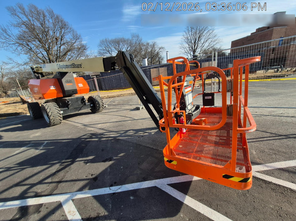 2025 JLG 800AJ