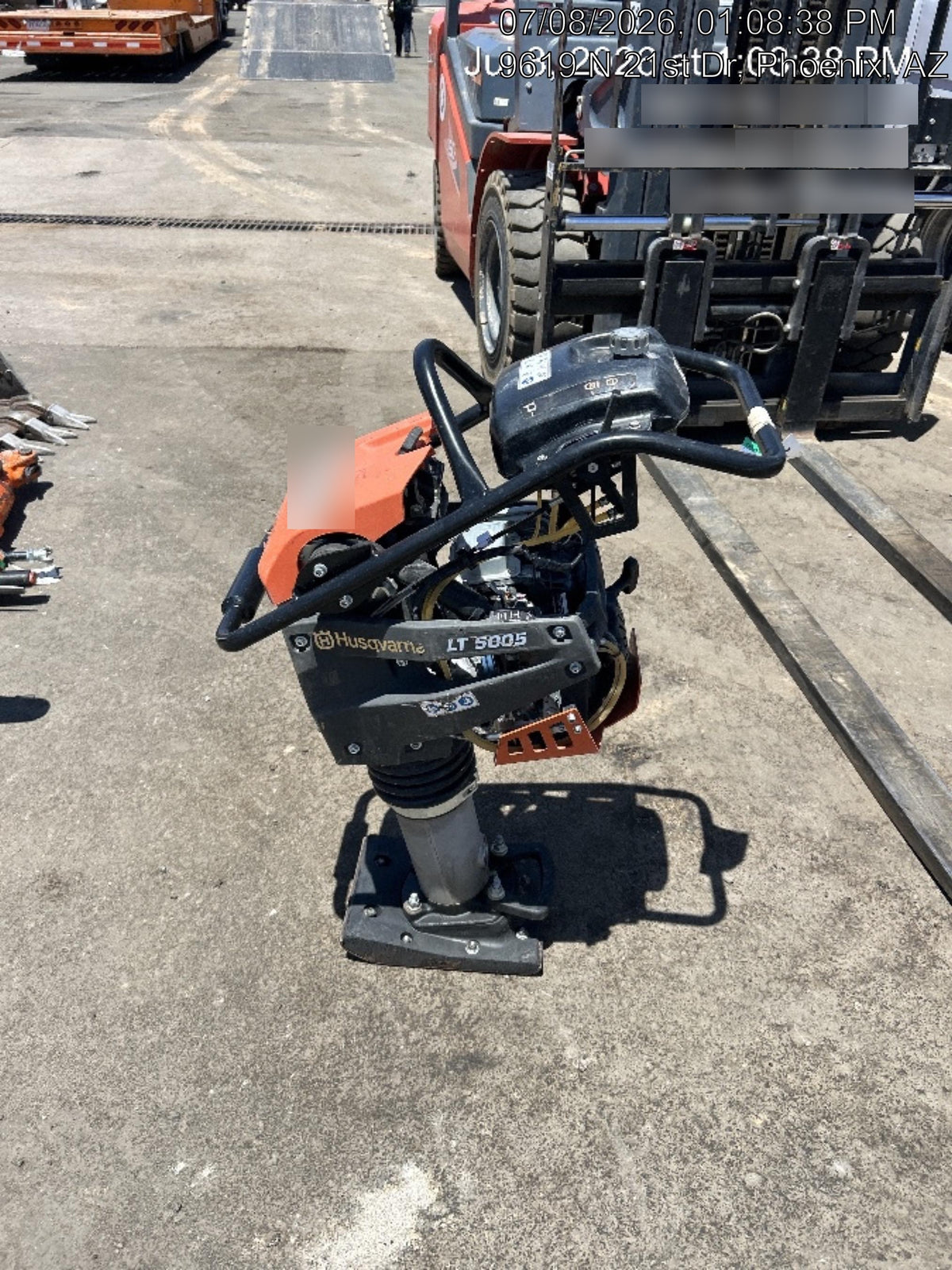 2025 HUSQVARNA LT5005