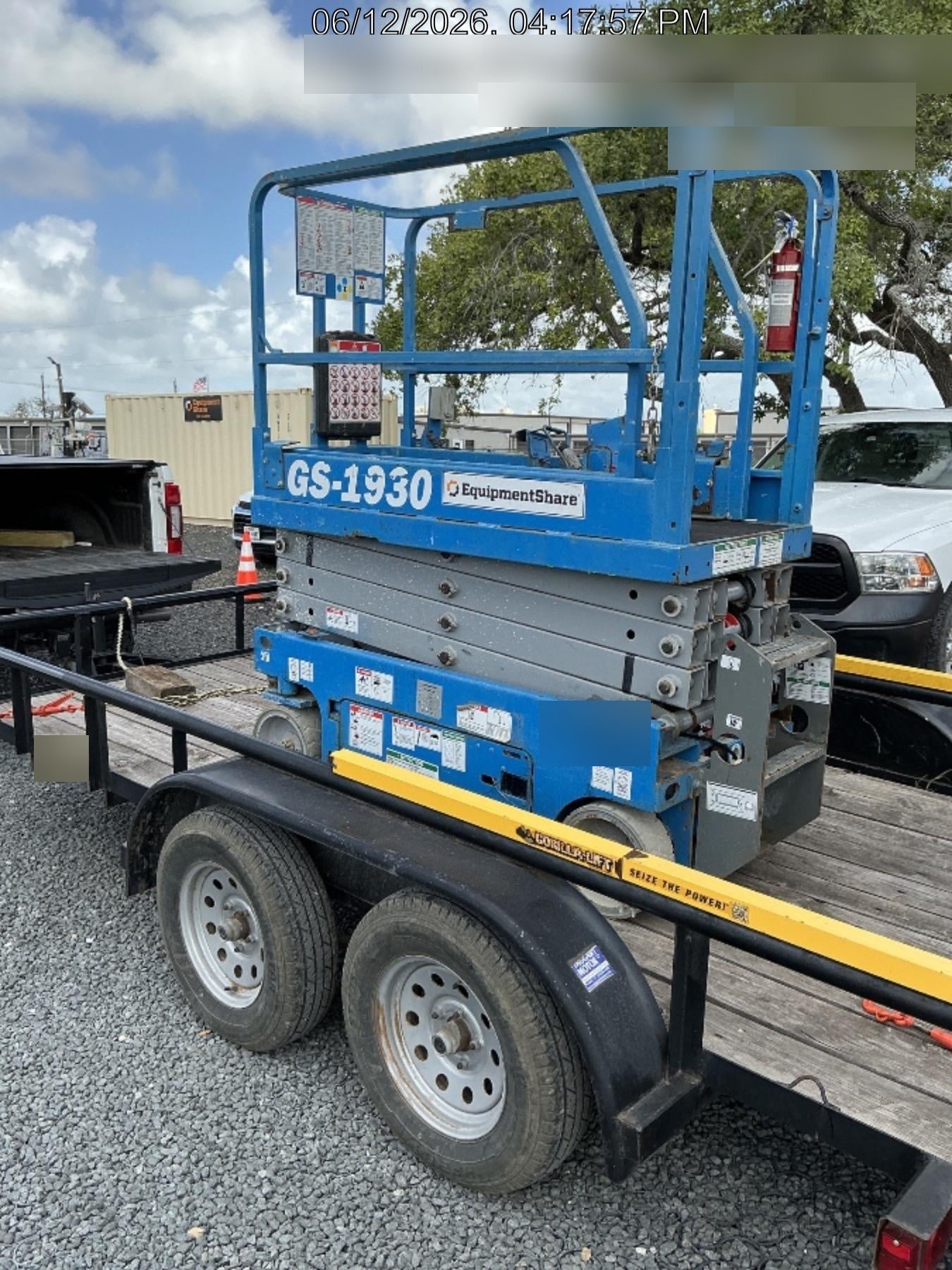 2019 Genie GS-1930 Fixed rails with chain Entry