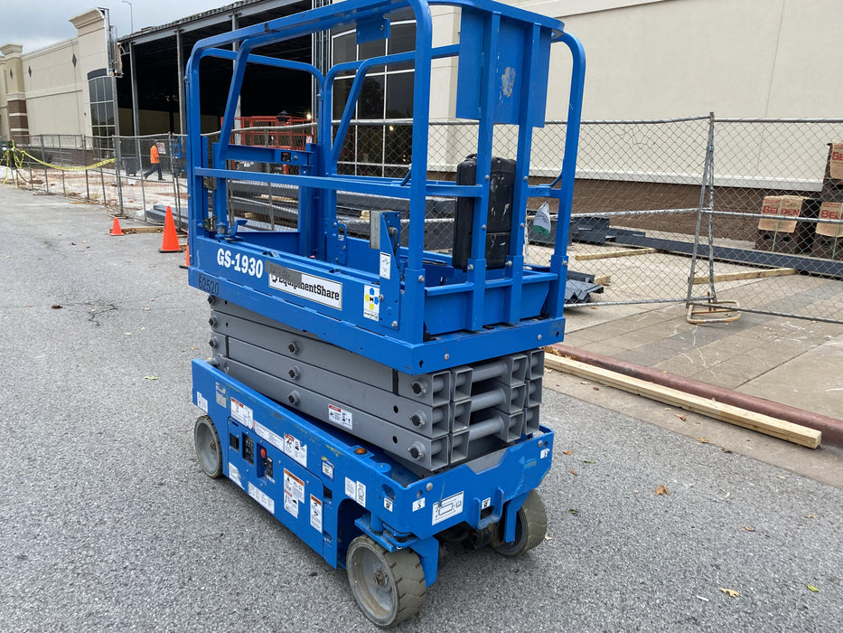 2020 Genie GS-1930 Solid Non Marking Tires, Beacon, Folding rails with half height swing gate