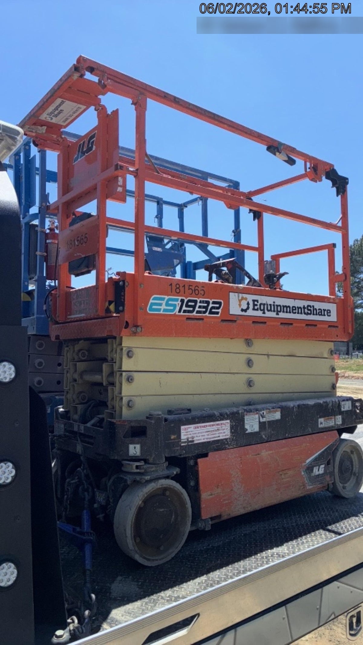 2021 JLG ES1932