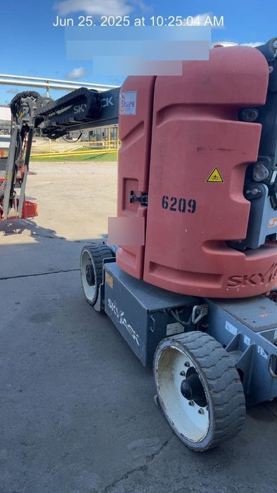 2017 SKYJACK SJ30 AJE