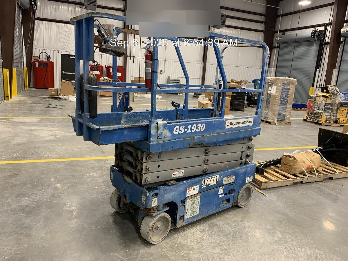 2019 Genie GS-1930 Fixed Rails with Chain Entry