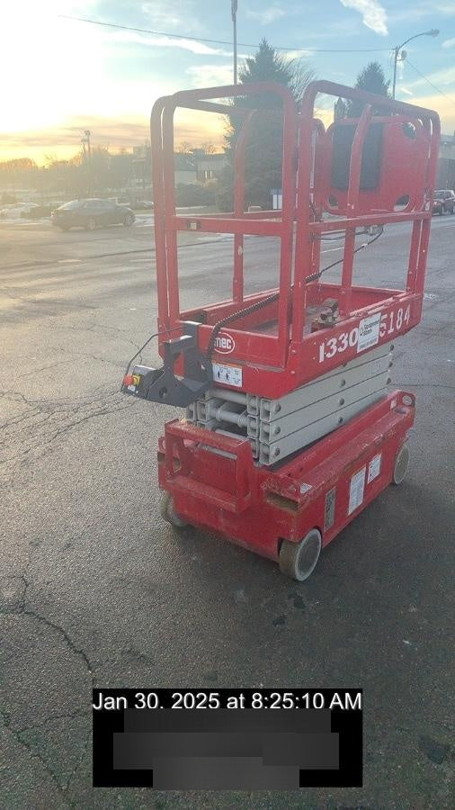 2017 MEC 1330SE 13' Scissor Lift w/2 Year Extended Full Warranty