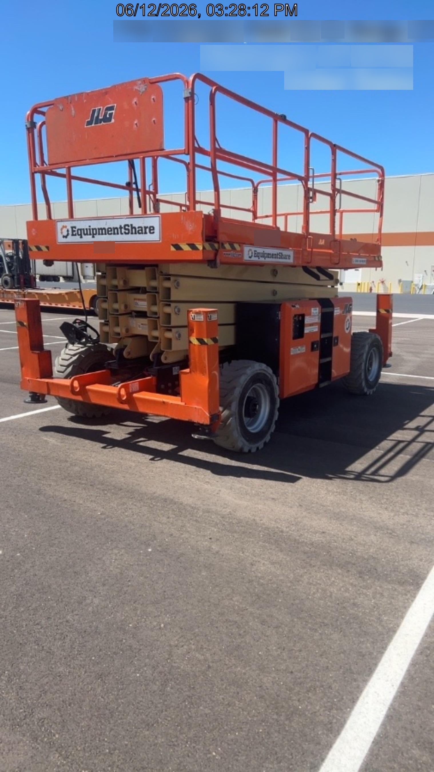 2020 JLG 430LRT