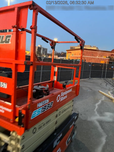 2022 JLG ES1932
