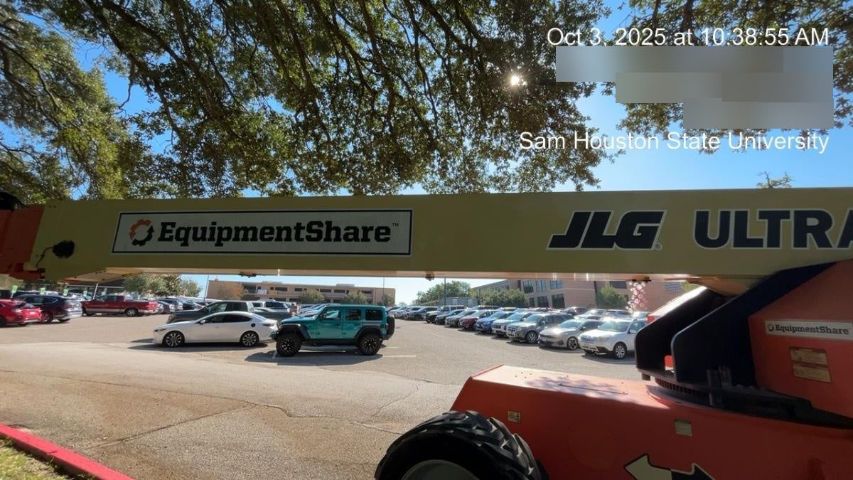 2021 JLG 1200SJP
