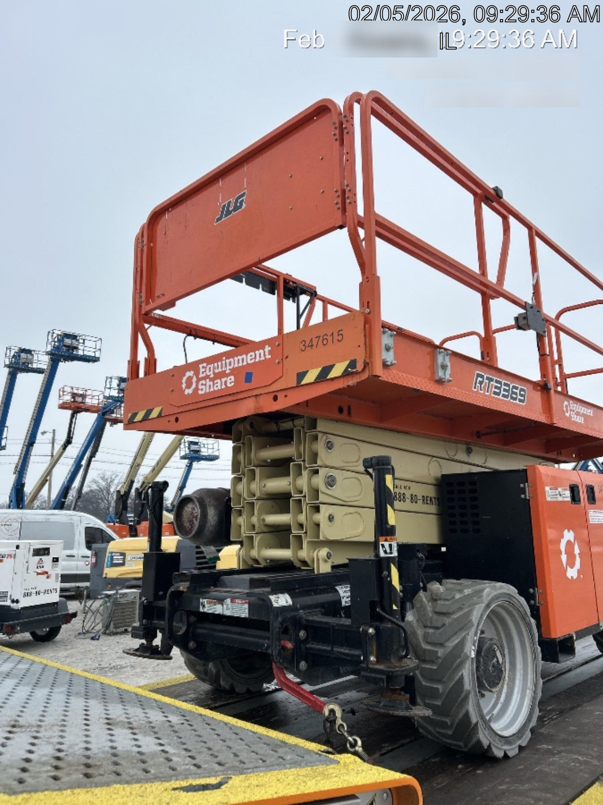 2023 JLG RT3369