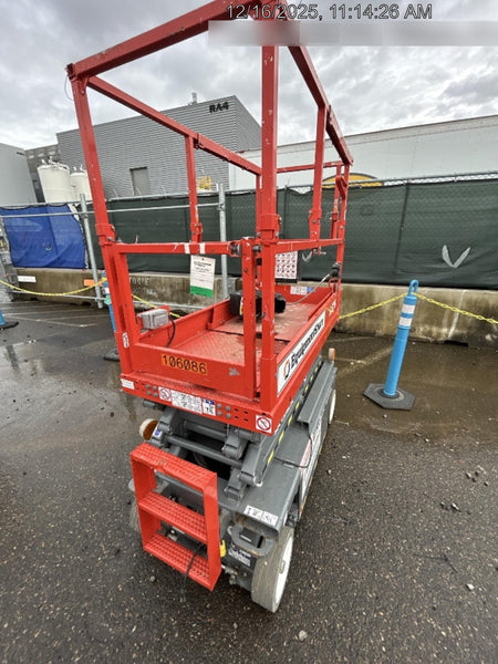 2020 Skyjack SJIII-3219 Solid NM Tires, Half height spring hinged entry gate, Dual Beacons, 800W Inverter