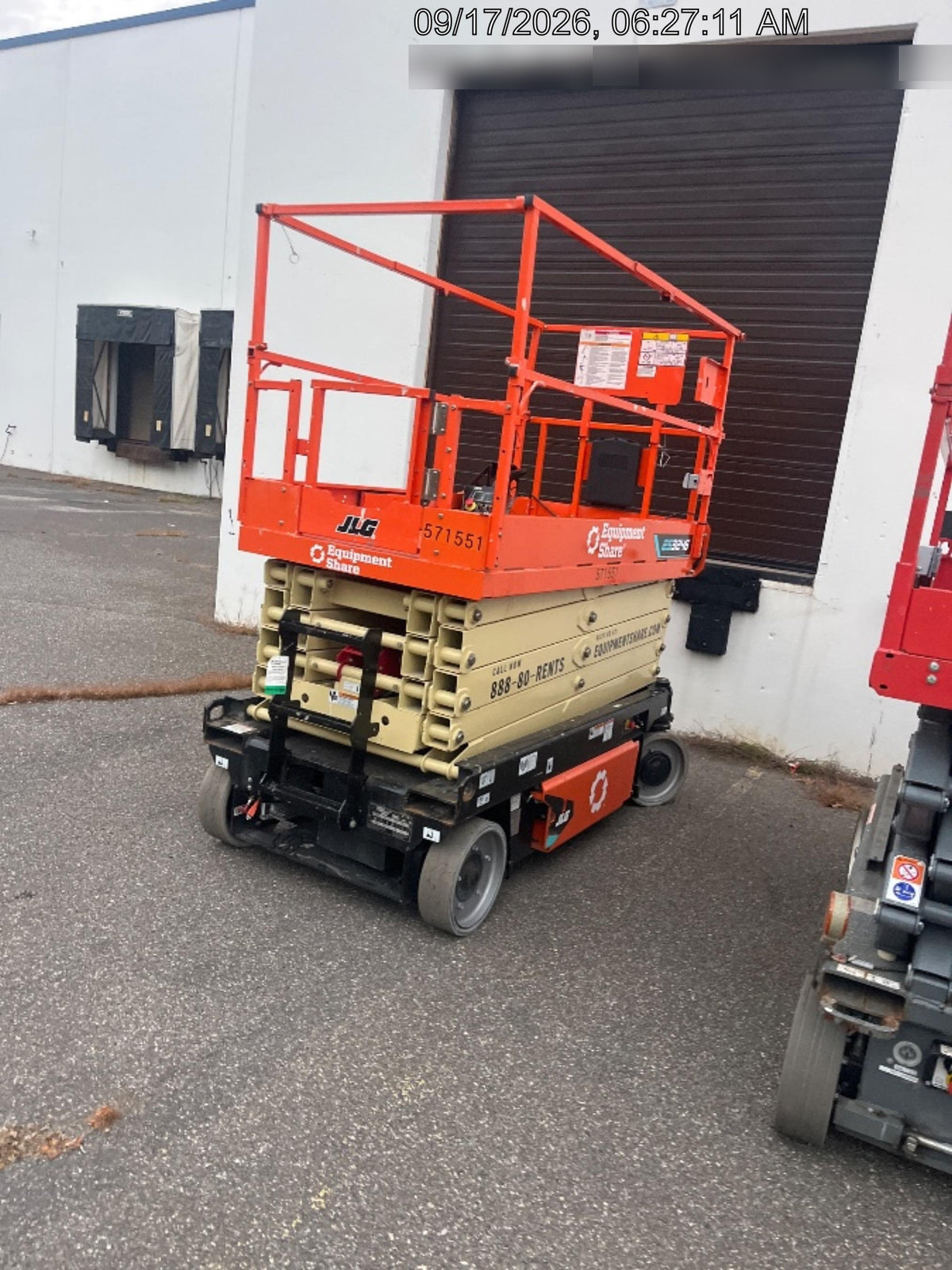 2025 JLG ES3246