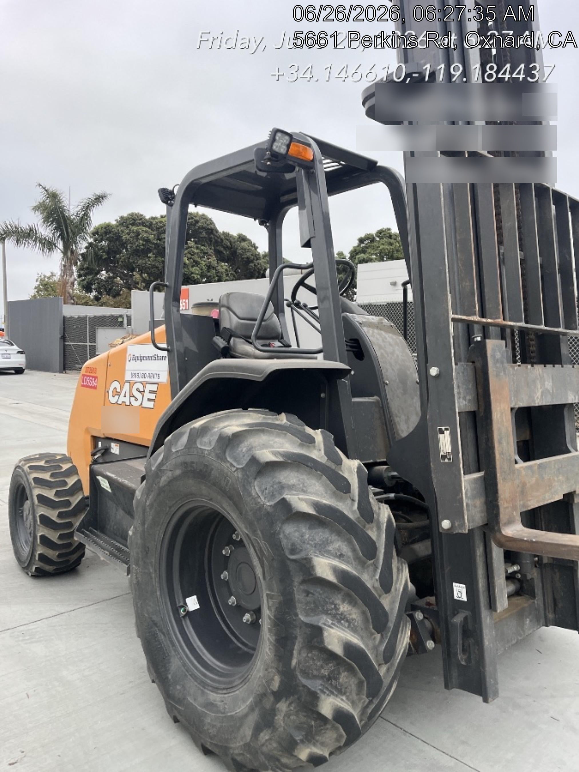 2023 CASE 588H