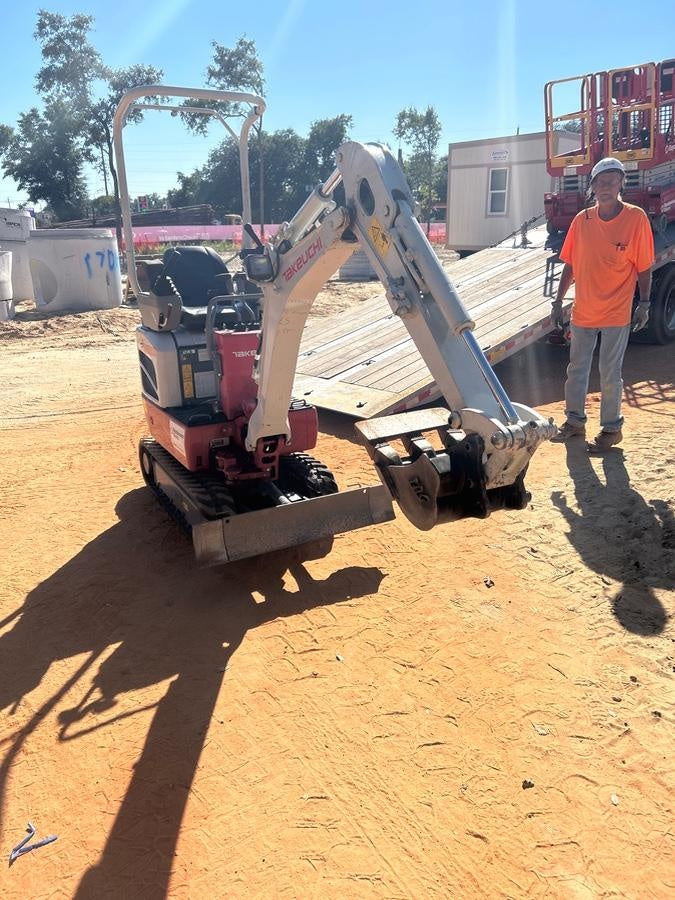 2023 TAKEUCHI TB210R