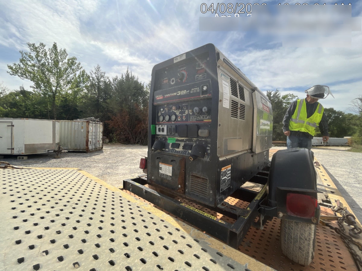 2019 Lincoln Electric Vantage 322 Welder Ready-Pak 3, Two wheel trailer, Fender and Light kit, Cable Rack