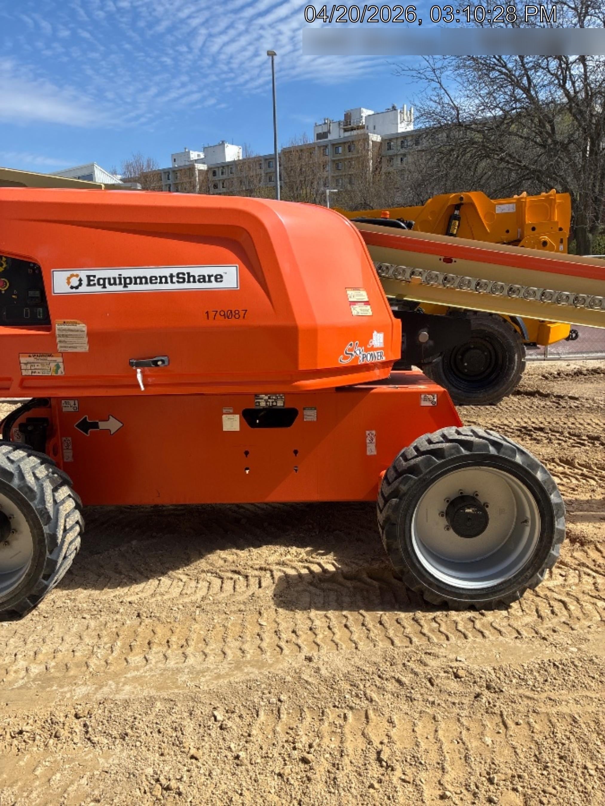 2021 JLG 600S