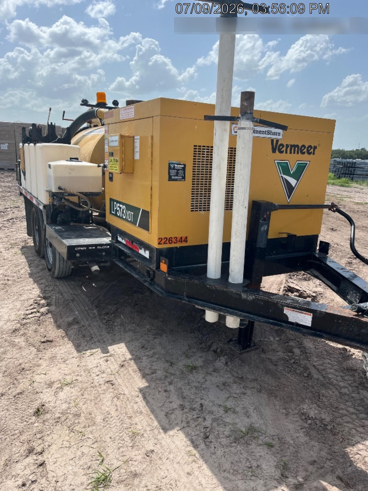 2022 VAC-TRON LP573XDT