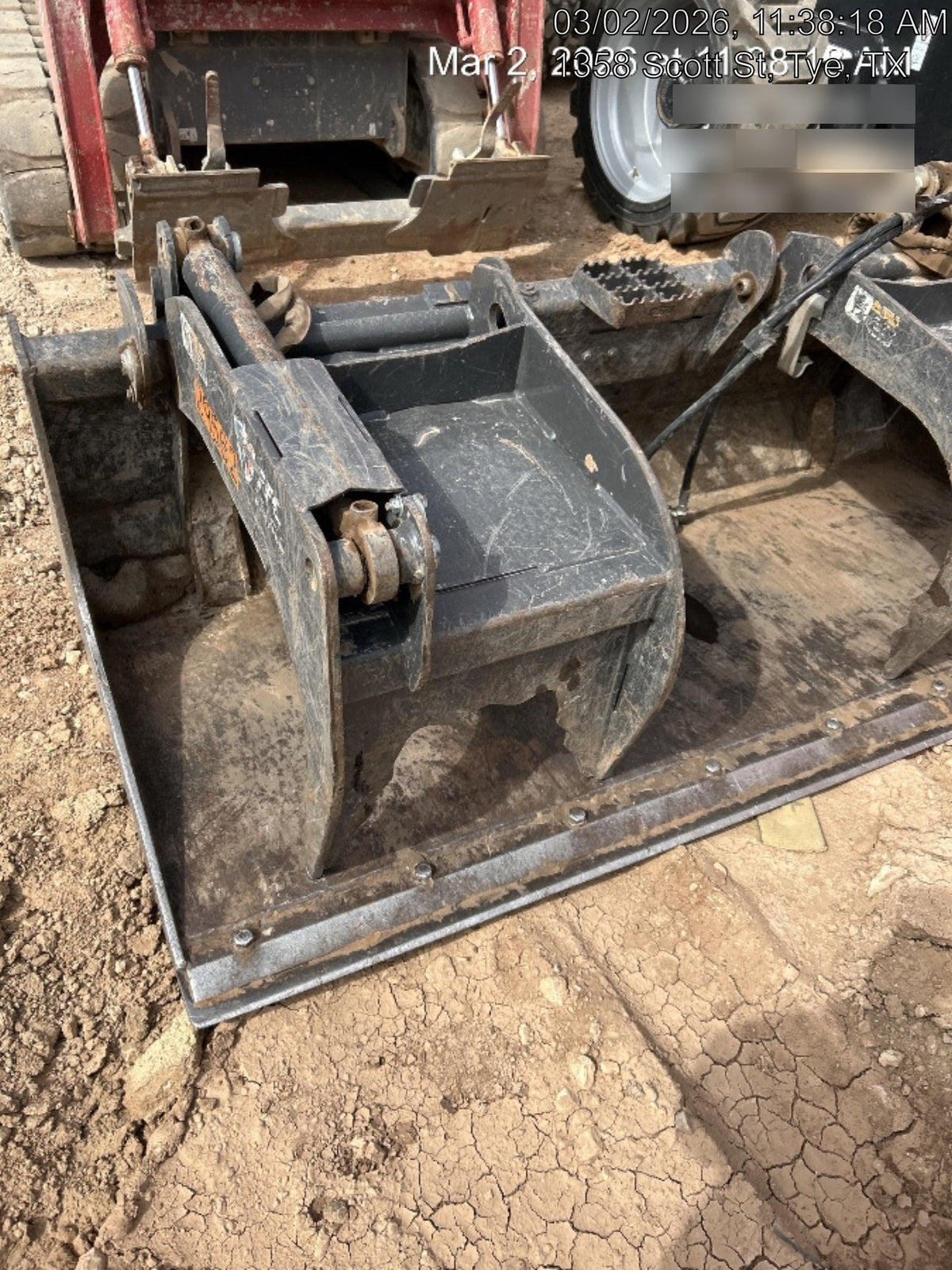 2019 PALADIN 76" Scrap Grapple Bucket - Paladin