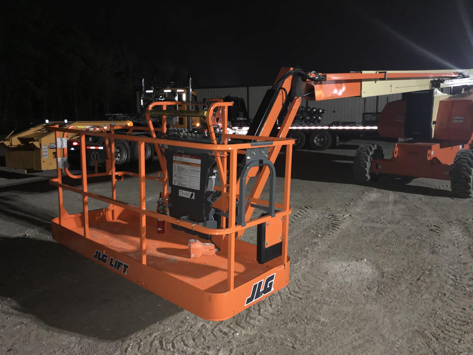 2019 JLG 800AJ