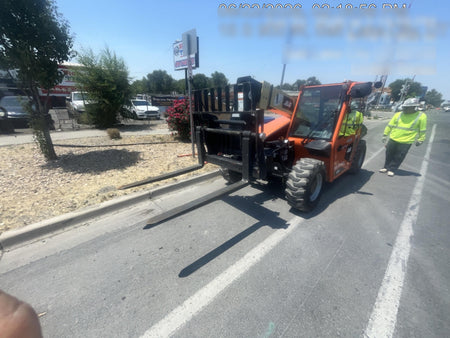 2025 JLG 519