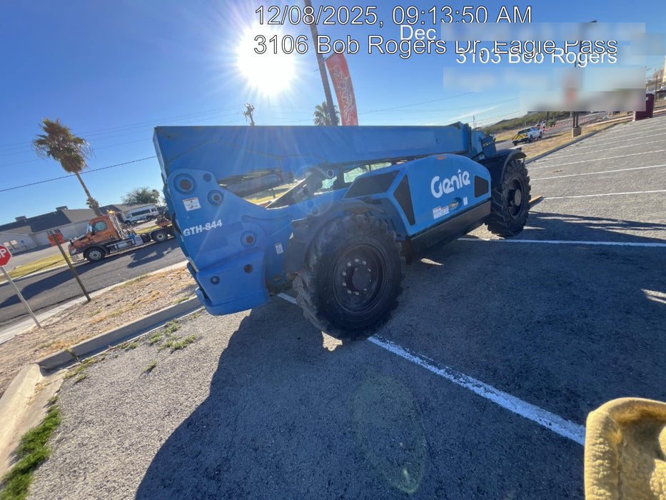 2019 Genie GTH-844 Genie GTH-844 w/Enclosed Cab w/HVAC, Work Lights, Solid Tires, Beacon, 60" Carriage and Forks
