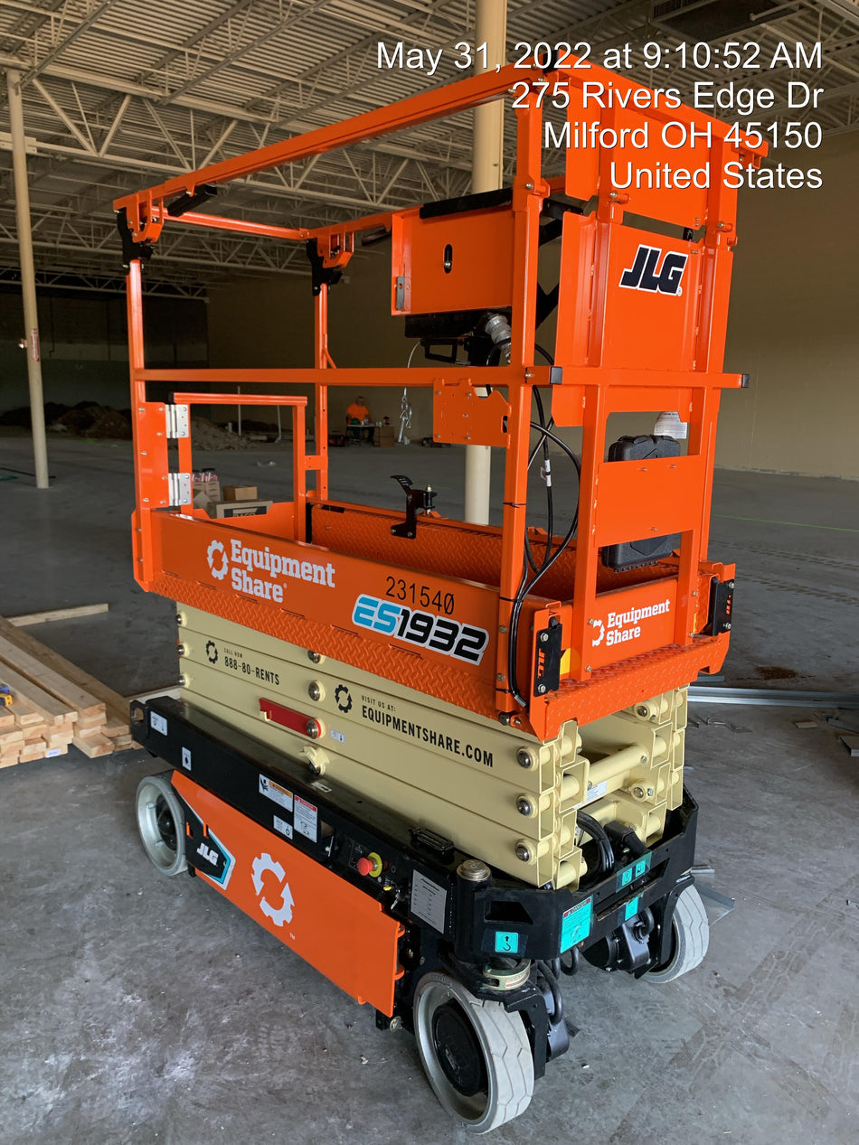 2022 JLG ES1932