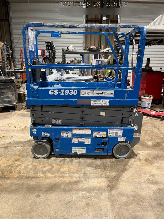 2019 Genie GS-1930 Fixed Rails with Chain Entry