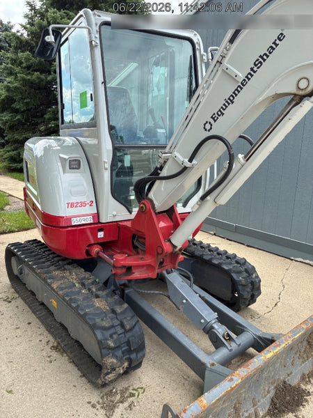 2025 TAKEUCHI TB235-2CR