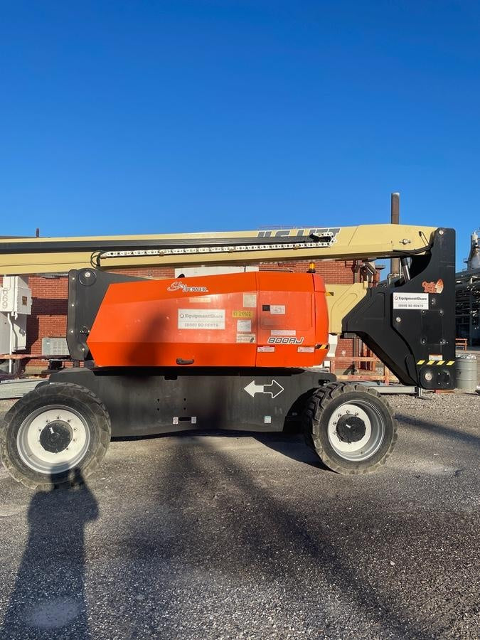 2023 JLG 800AJ