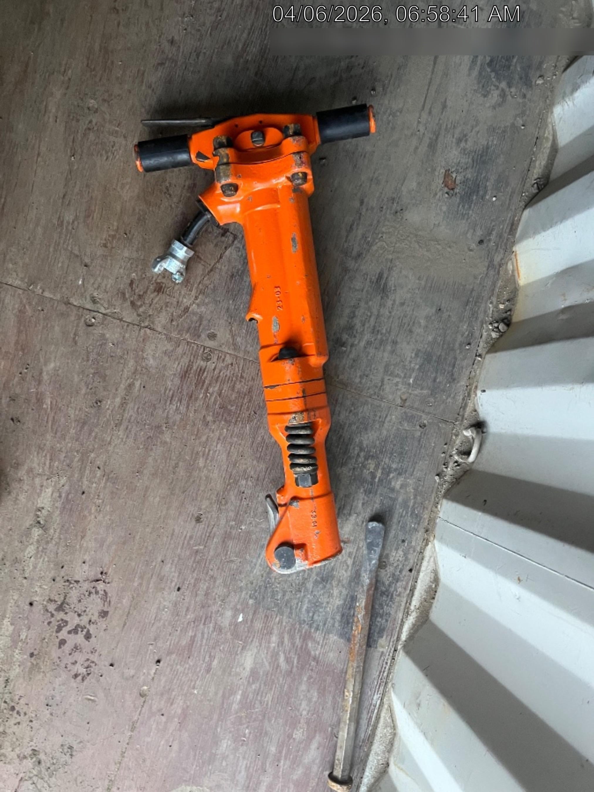 2024 MICHIGAN PNEUMATIC ES-TPB90-118-TRACKER