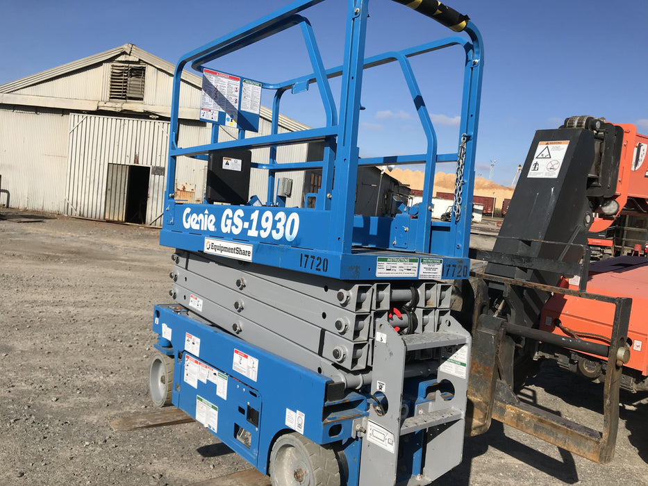 2018 GENIE GS-1930