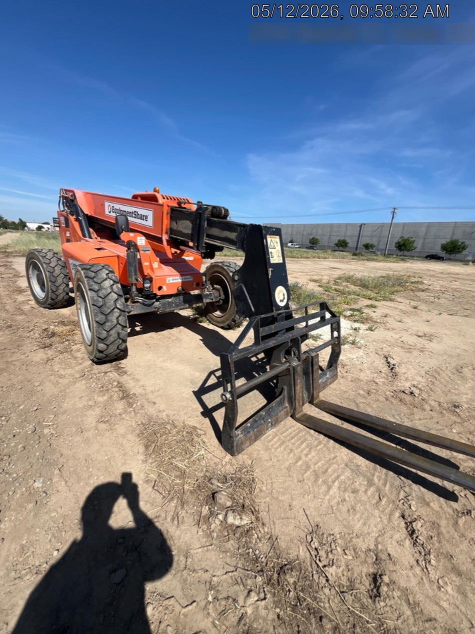 2020 Skytrak 8042 74 Hp, FF Tires, Work Lights, Beacon, Aux Hydraulics, Back up Alarm, Lifting Eye, ES Decals