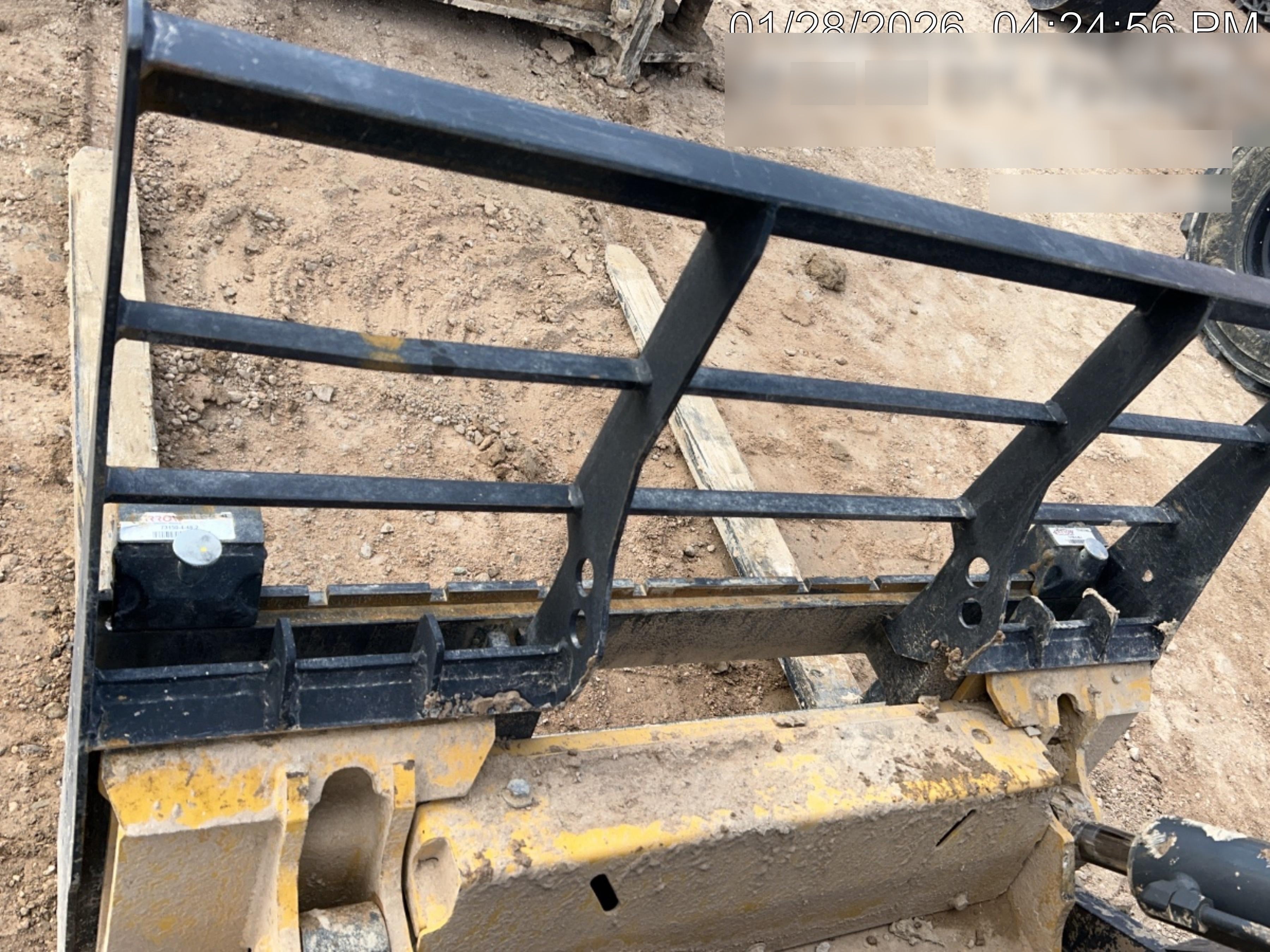2026 ARROW MATERIAL HANDLING 72" Pallet Forks - Arrow