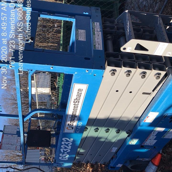 2020 Genie GS-3232 Standard, Folding half height swing gate