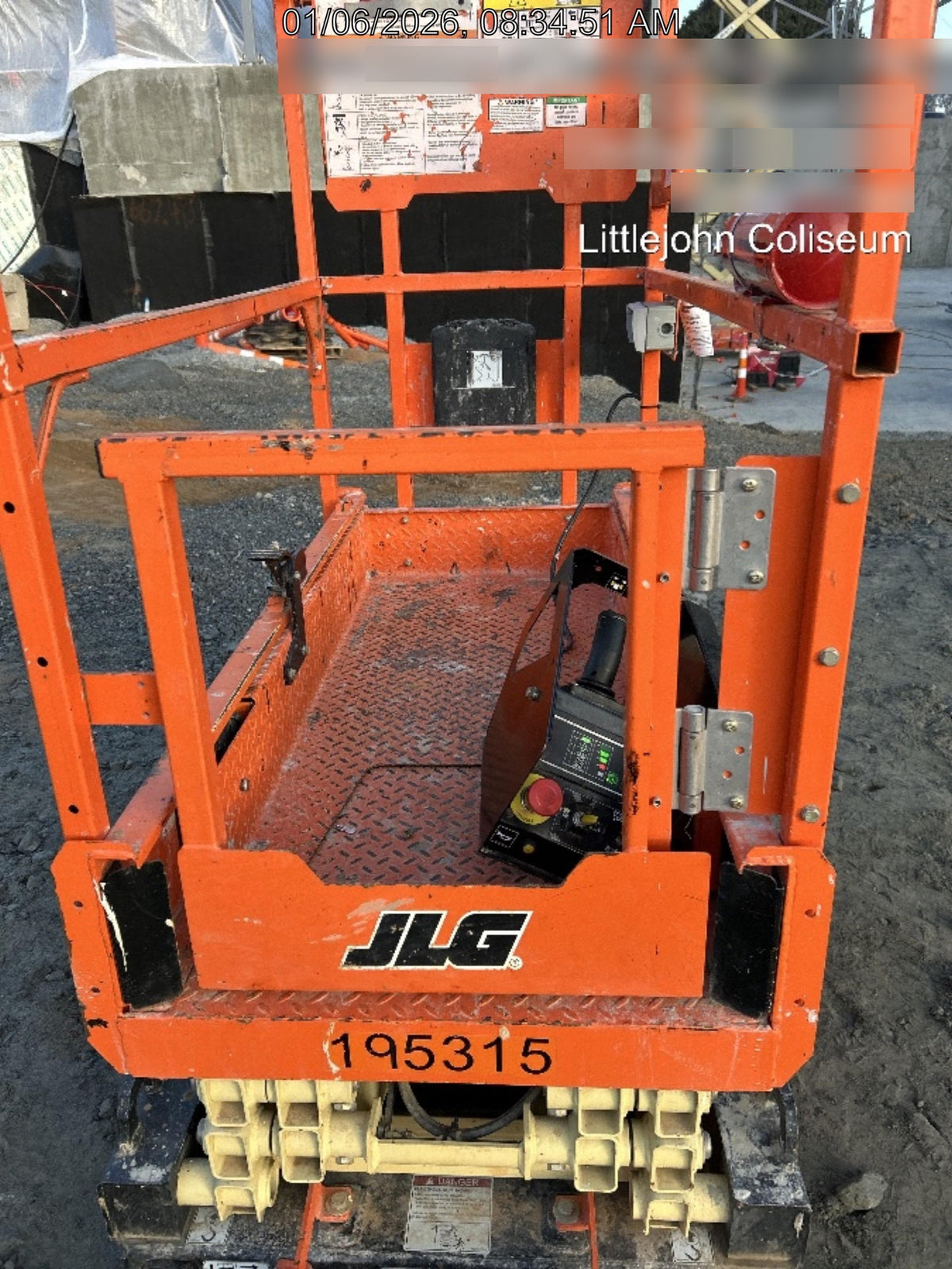 2021 JLG ES1330L