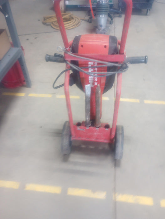 2020 HILTI TE 3000-AVR