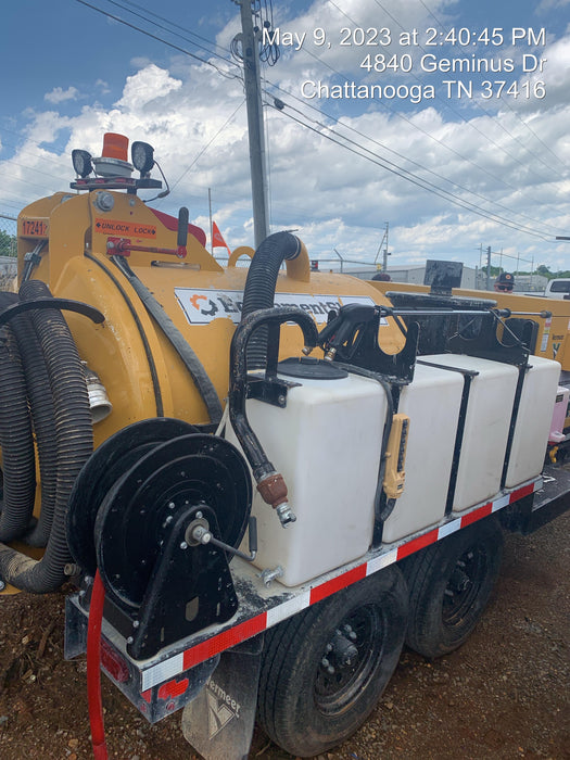 2021 VAC-TRON LP573XDT