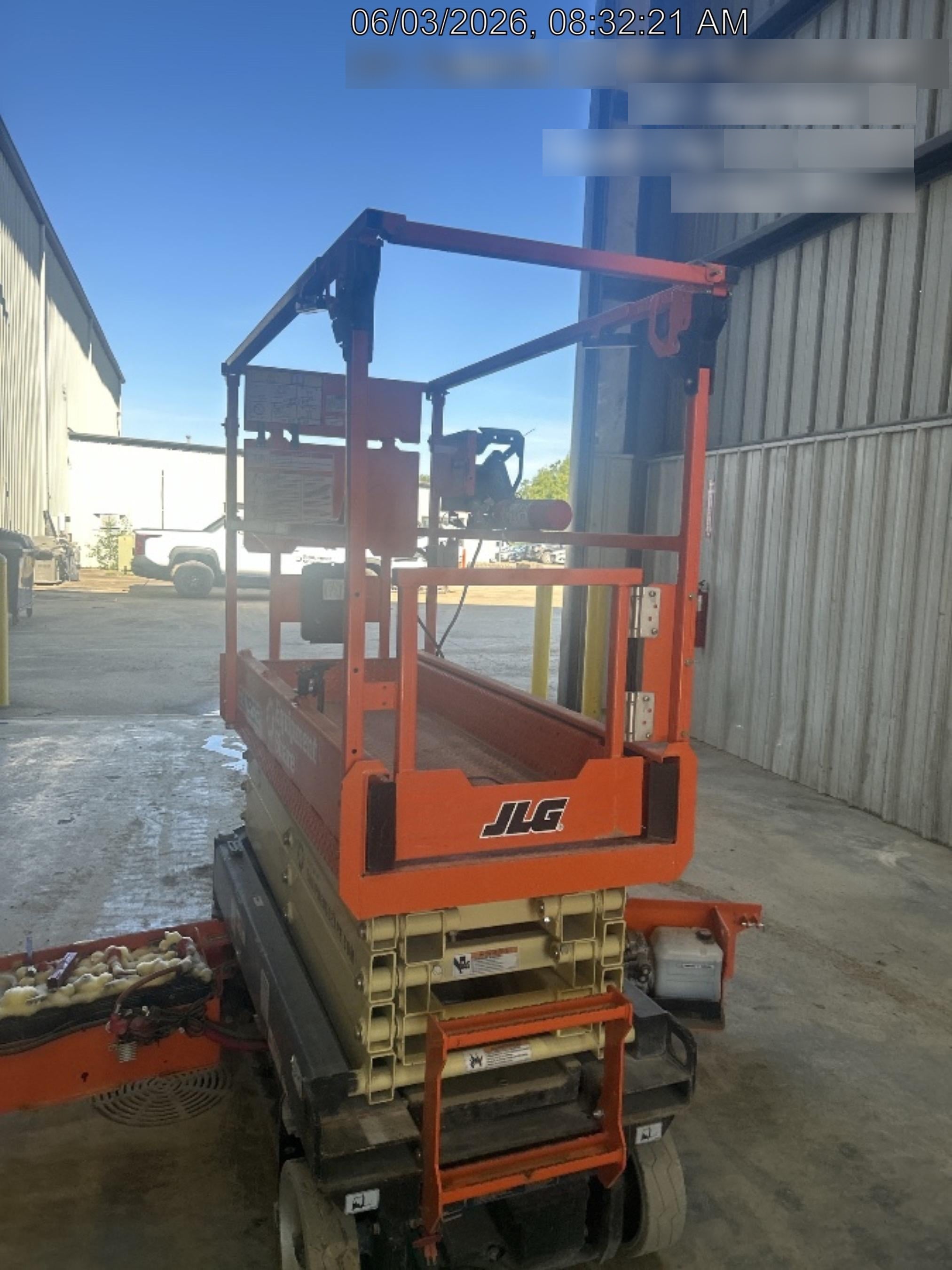 2022 JLG ES1932