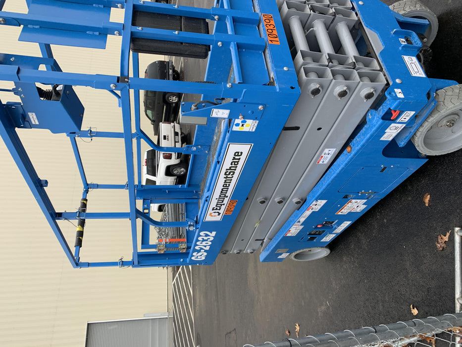 2020 Genie GS-2632 Solid NM Tires, Folding Rails with Half-Height Swing Gate, Beacon, 800W Invertor