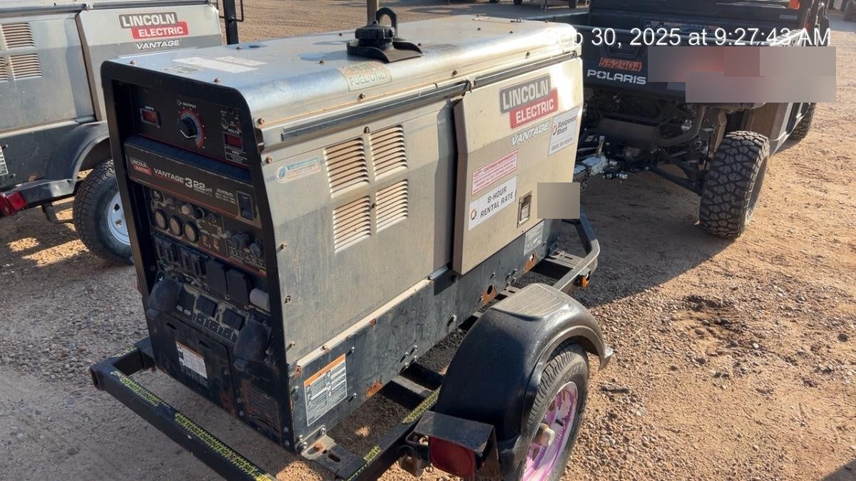 2019 Lincoln Electric Vantage 322 Welder Ready-Pak 3, Two wheel trailer, Fender and Light kit, Cable Rack