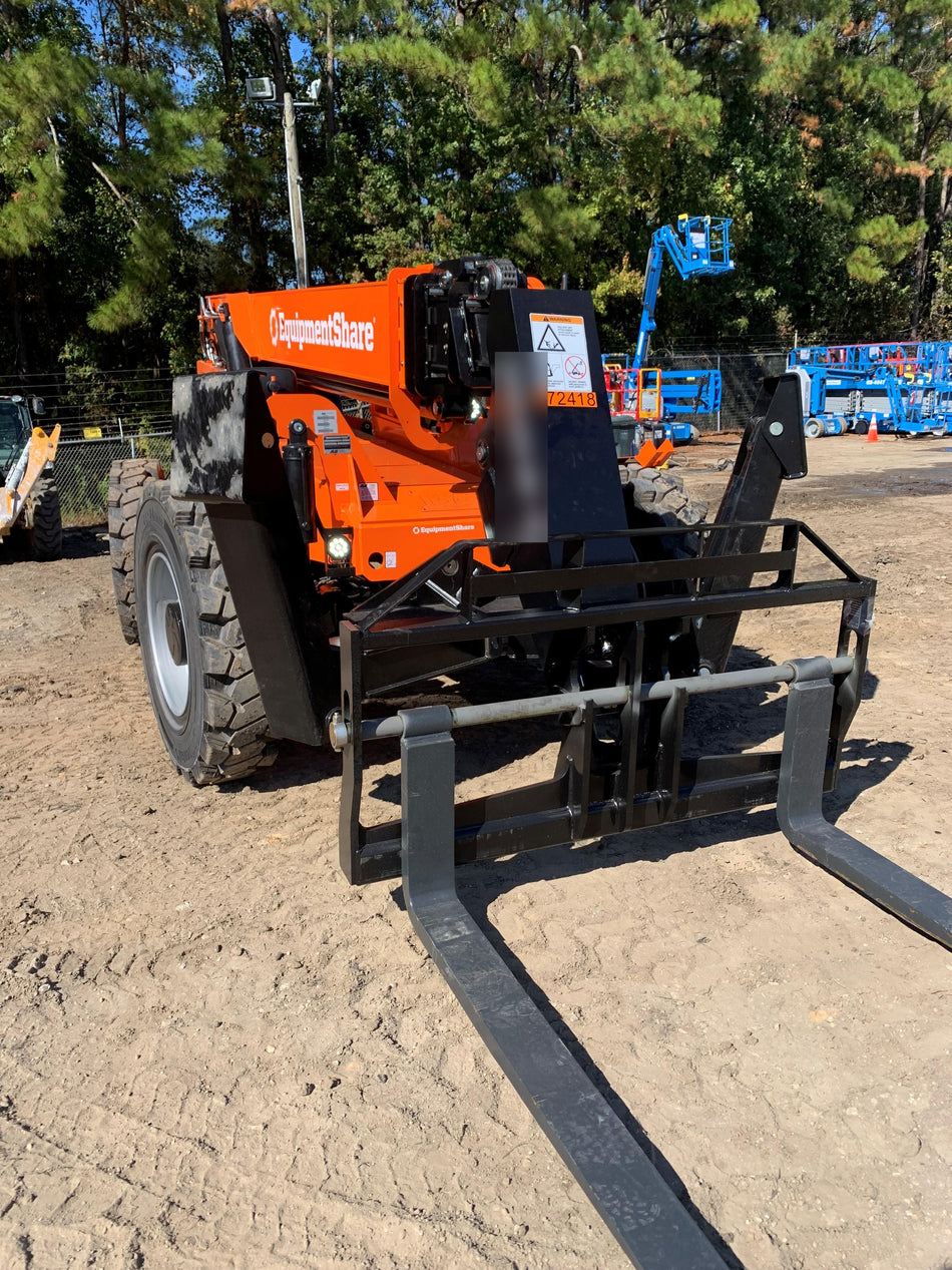2022 SKYTRAK 10054