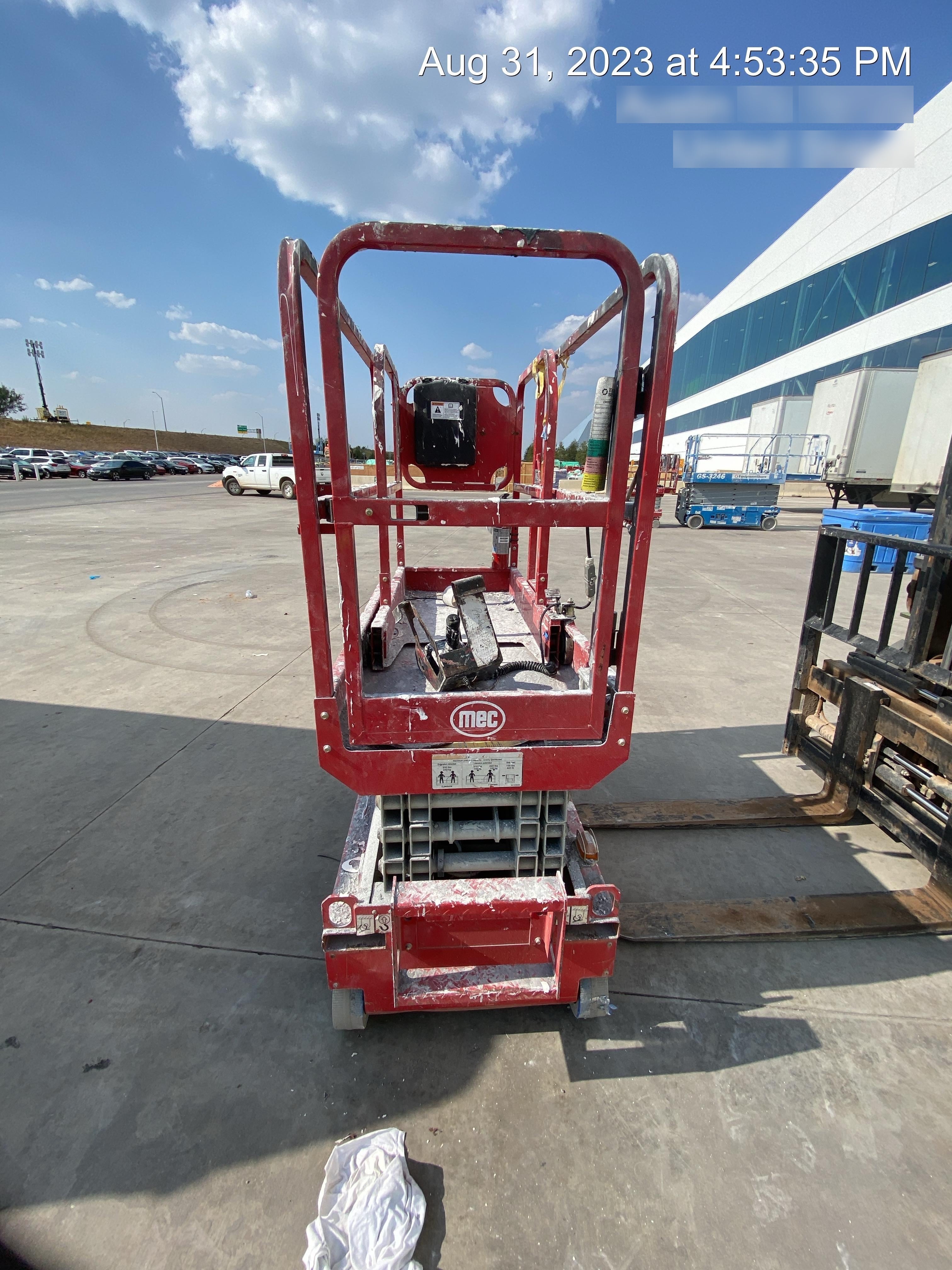 2019 MEC 1330SE MEC 1330SE w/ES Track Hardware, Full Extended 2 Year Warranty